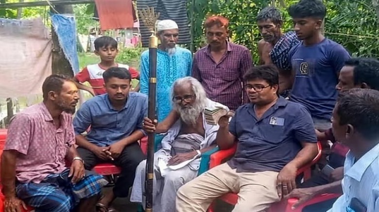 জাহাজডুবিতে ৫৪ বছর আগে নিখোঁজ হয়েছিলেন , যখন ফিরলেন বয়স ৮০ পেরিয়েছে