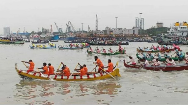 কর্ণফুলীর ঐতিহ্যবাহী সাম্পান খেলা ও সাংস্কৃতিক মেলায় কোটি টাকার প্রশ্ন