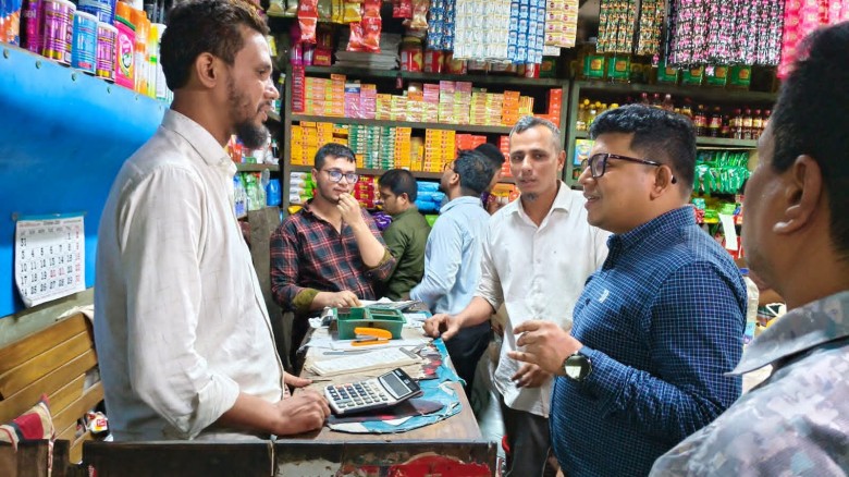 মেয়াদোত্তীর্ণ পণ্য বিক্রি, আনোয়ারায় মুদি দোকানিকে ১০ হাজার টাকা জরিমানা