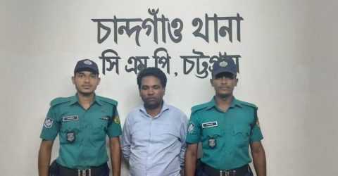 চট্টগ্রামে সাংবাদিক পরিচয়ে গেস্ট হাউসে তল্লাশি, সমালোচনার মুখে আটক ব্যক্তি